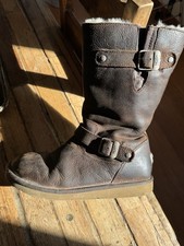 UGG Australia Boots Womens 9