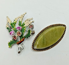 VINTAGE SCOTTISH LUCKY HEATHER  & PRETTY CONNEMARA STONE PIN BROOCH. INTACT