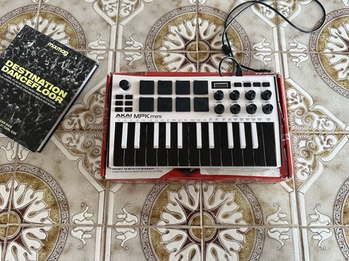 Akai mpk mini special edition - special,
