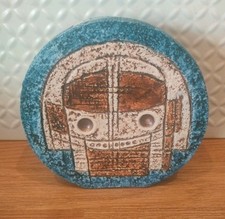 TROIKA WHEEL VASE VINTAGE 1975 BY AVRIL BENNET IN GREAT CONDITION 