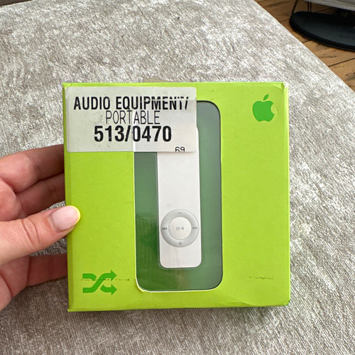 Apple ipod shuffle 1st - ipod,