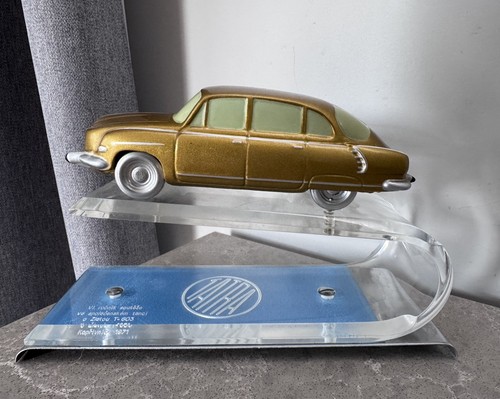 Vintage 1971 golden tatra - 1971, 603