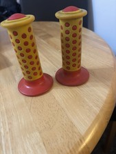 Raleigh Burner Dotty Grips Red