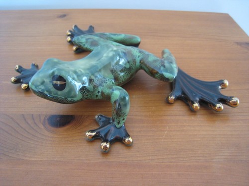 Hand painted ceramic frog