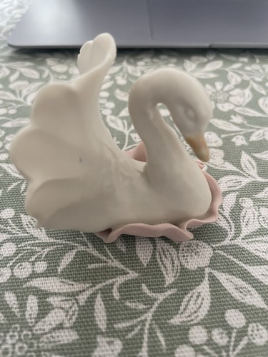Chessell pottery white pink - white, &
