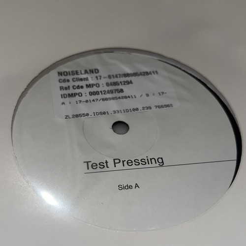 Test pressing van - van, –