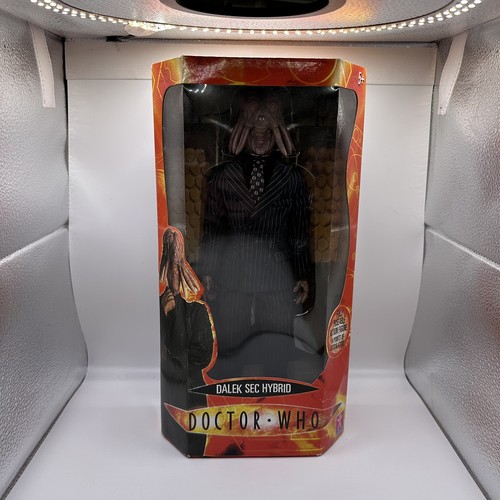 Doctor who figure doll - doctor,