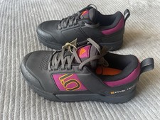 ADIDAS FIVE TEN WOMENS SIZE 6