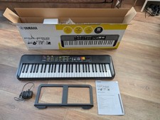 Yamaha PSR-F52 Keyboard with
