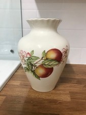 M & S Ashberry Vase - collectors vintage crockery