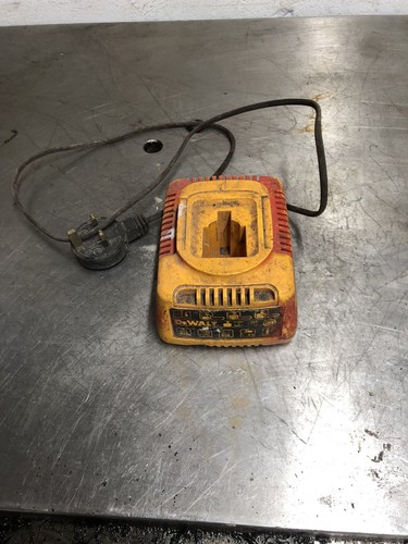 Volt dewalt battery - dewalt, charger