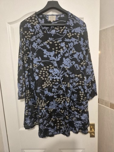 Masai blue and white floral