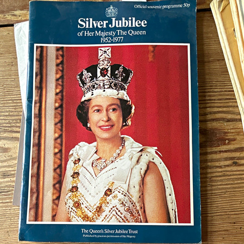 Silver jubilee her majesty - her,
