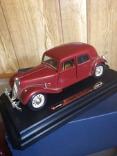 Mercedes-Benz 500 SLC Red
