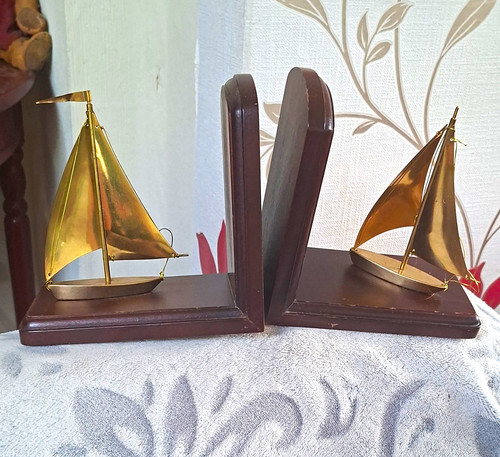 Wooden bookends pair with - wooden,