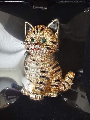 Butler and wilson cat - and,