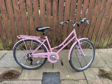 Women’s Bike  17" Frame 26" Wheel 6 Speed Aurai Trekker Pink