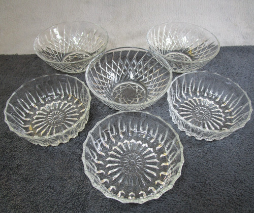 Lovely vintage small glass - lovely,