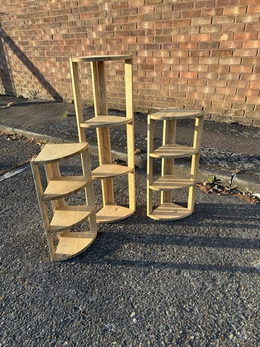 Free standing wooden corner - free,