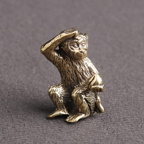 Brass ornaments monkey picking - ornaments,