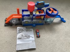 Hot Wheels Track Builder Color Shifter Mega Car Wash Playset