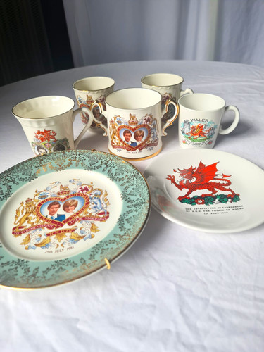 Royal memorabilia - royal,