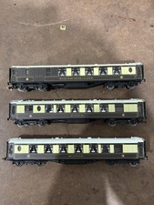 Hornby Pullman Coaches With