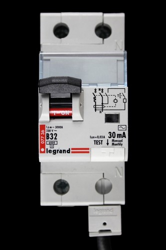 Legrand amp curve 6ka - legrand, b