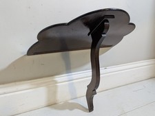 Wooden wall shelf Scalloped