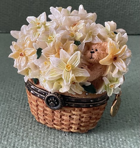 Boyd bears - bears, blossoms