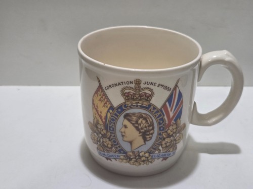 Vintage souvenir queen - vintage,