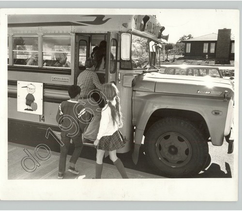 American school bus uses - american,