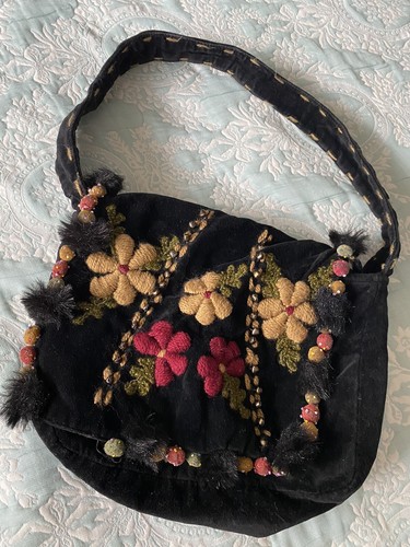 Carpisa velvet flowery