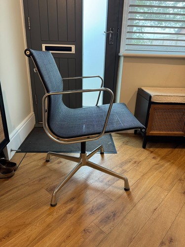 Vitra 104 chair - 104,
