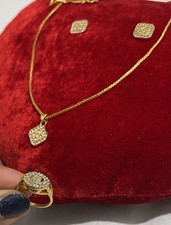 claire’s Neclace set with