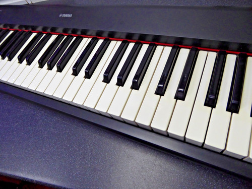 Yamaha piaggero keyboard - yamaha,