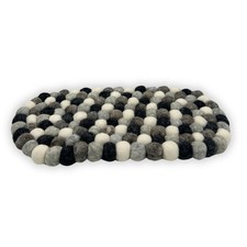 Felt Ball Oval Centre Mat -