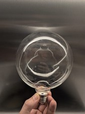 Unique LED globe bulb without