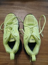 womens reebok shoes Size 6