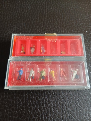 Preiser gauge figures - figures, in
