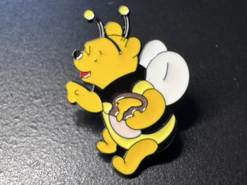 Winnie the pooh - pooh, enamel