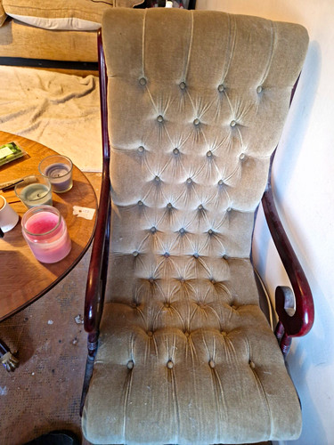 Brown upholstered tufted high - tufted,