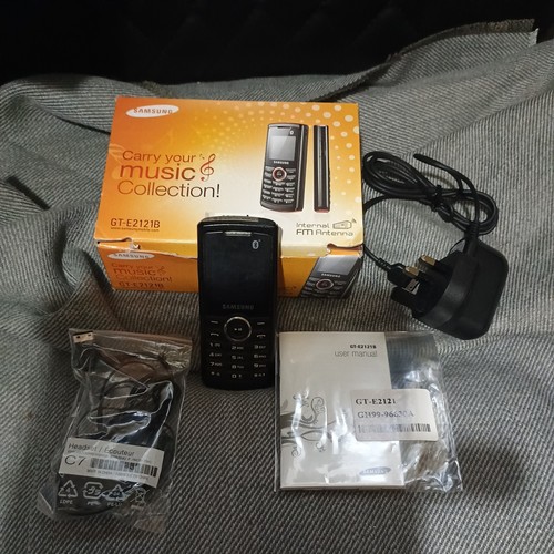 Samsung e2121b retro mobile - retro,