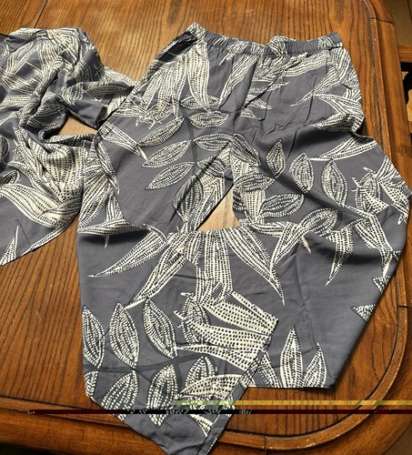 Bnwt cropped ladies leaf - cropped,