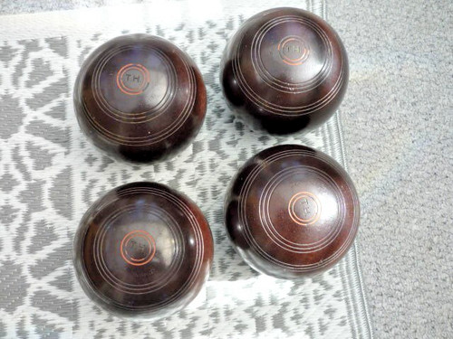 Four henselite large bowls - four,