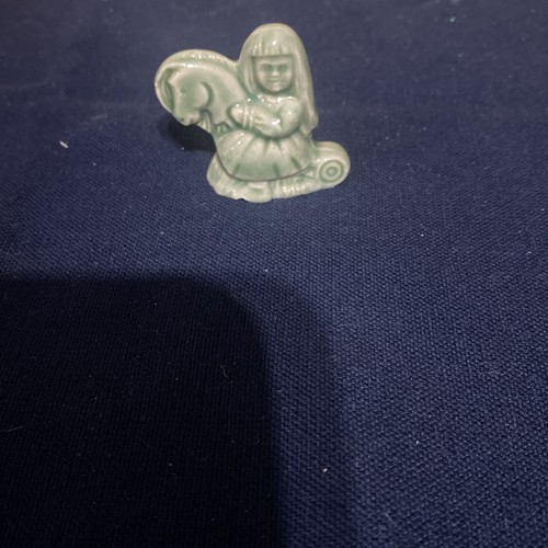 Green wade whimsie figurine - green,