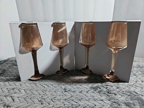Rose colored 250ml wine - 8.5,
