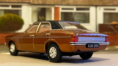 Corgi vanguards ford cortina - corgi,