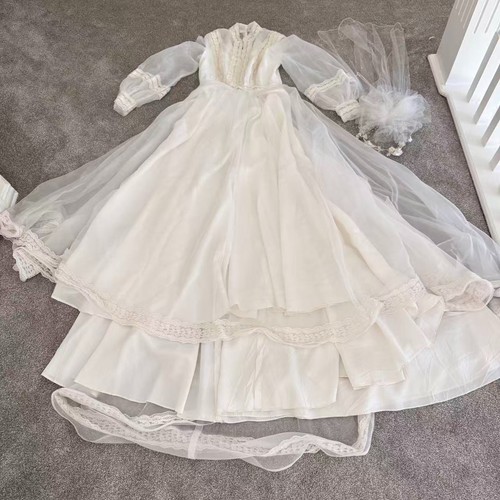 Vintage 1970s wedding dress - 1970s,