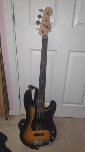 Squire stratocaster sunburst - sunburst, p